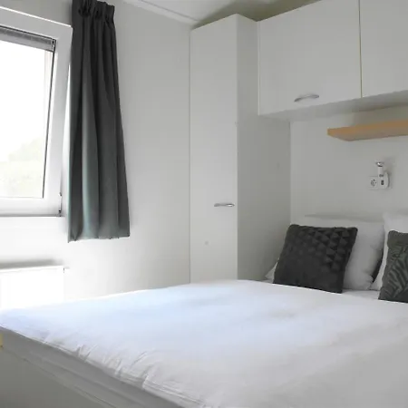 4, Recreatie Aan De Vecht Chalet *